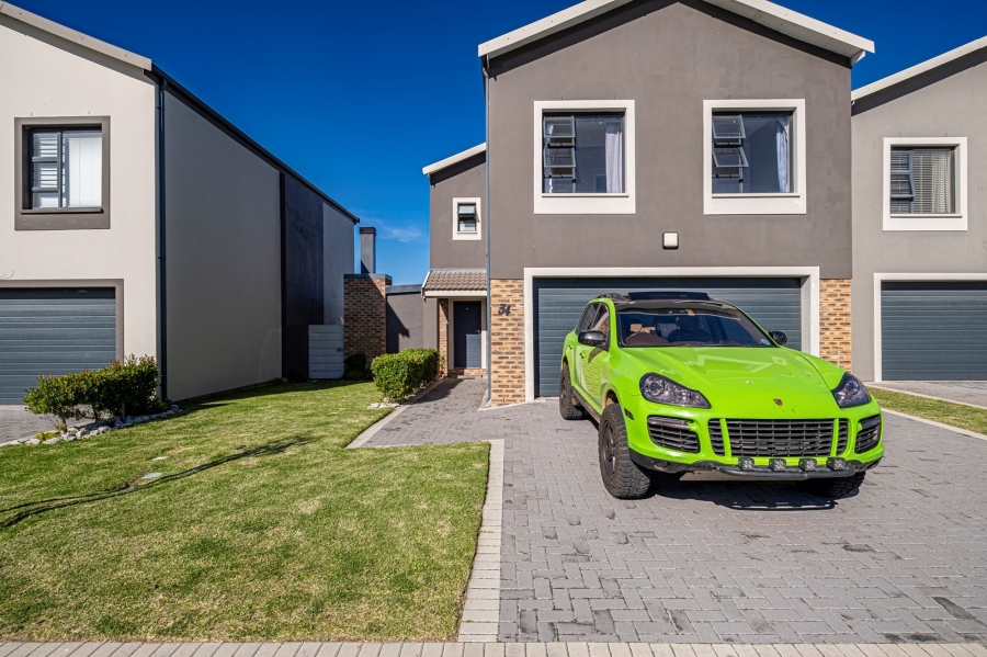 4 Bedroom Property for Sale in Westbrook Eastern Cape